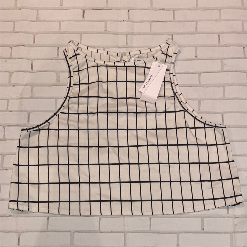 🆕Glamorous Grid Crop Top - White & Black - Picture 4 of 10